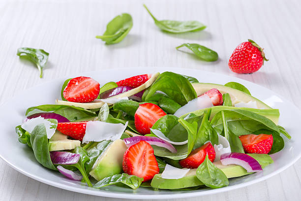 istock Strawberry,  baby spinach, red onion  goat cheese and avocado sa 534502000