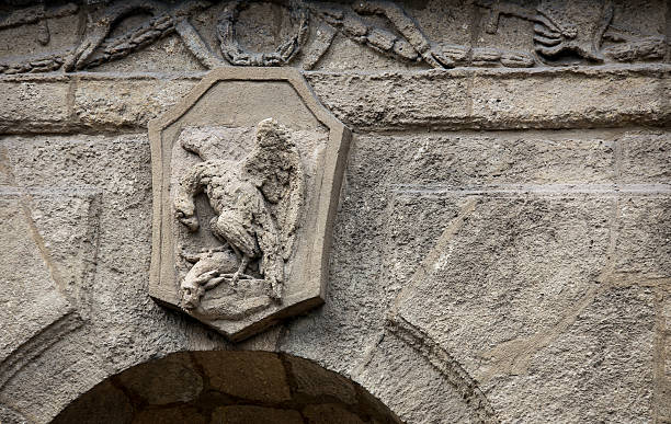 istock details above a doorway 534503385