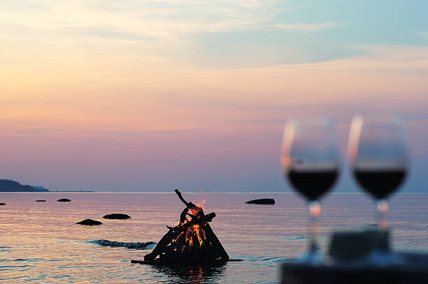 istock Campfire and wine glasses with wine 534634007