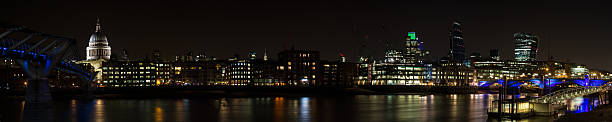istock Skyline of London at night 534663999