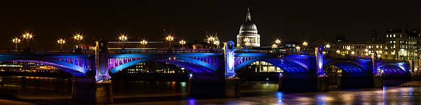 istock Panorama of the southwark bridge at night 534668907