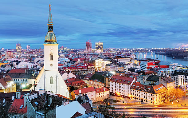 istock Slovakia - Bratislava at night 534671039