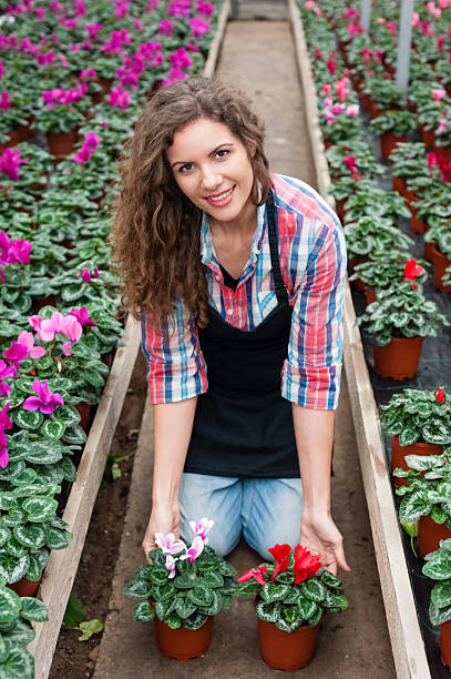 istock Florist woman working 534762953