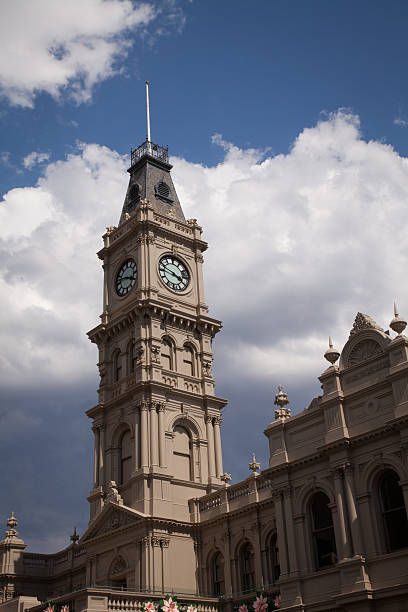 town prefeitura - melbourne australia clock tower clock - fotografias e filmes do acervo