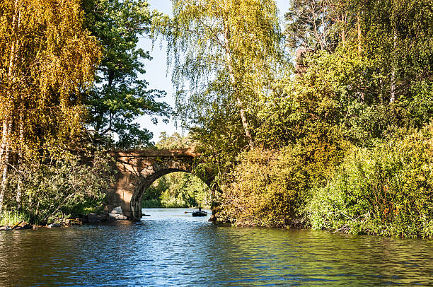 istock Islands on the lake and the old bridge 534850051