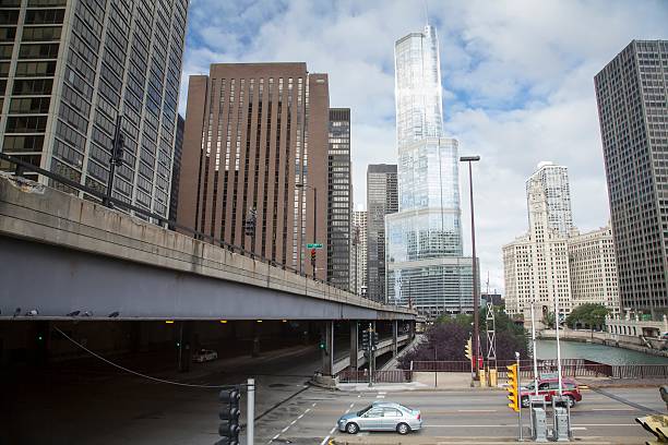 istock USA - Illinois - Chicago, Chicago River Skyline 534850955