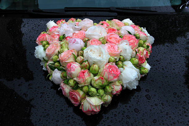 istock just married  - heart of roses 534866169