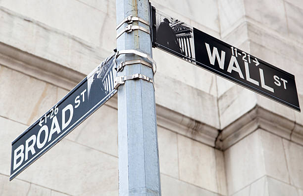 istock Manhattan Street Signs 534922429