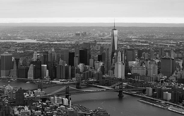 istock New New York Skyline -Black & White 534978285