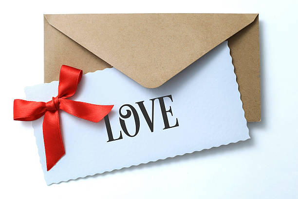 istock Top view of Valentine card in envelope 535007213