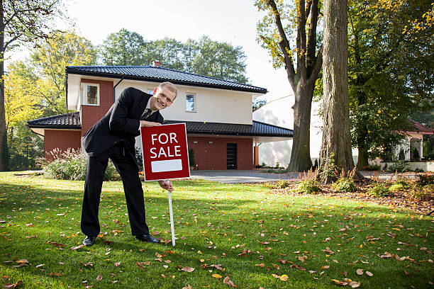 istock In front of house 535026091