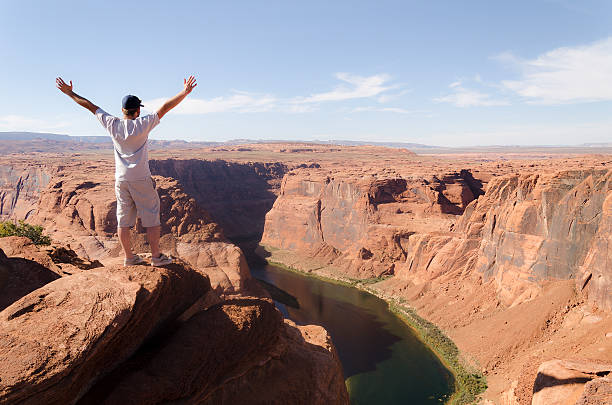 horse shoe bend - canyon plateau large majestic foto e immagini stock