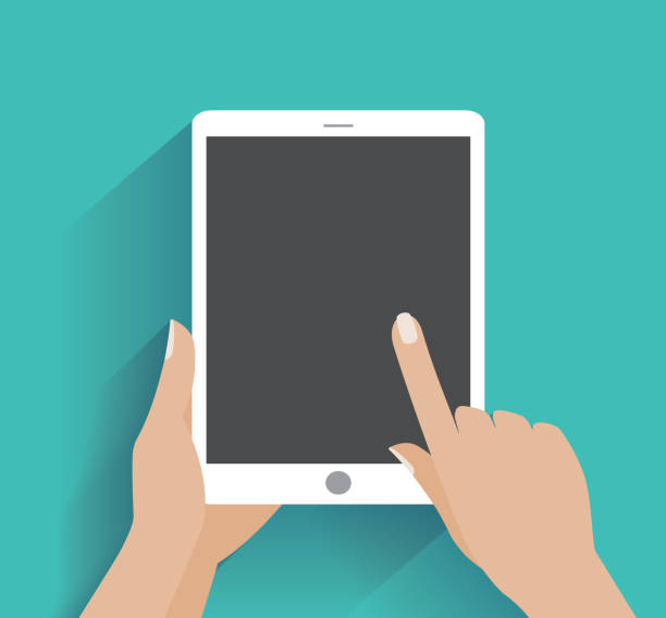 ilustraciones, imágenes clip art, dibujos animados e iconos de stock de mano sosteniendo teléfono inteligente con pantalla en blanco - tableta digital