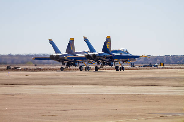 marinha americana blue angels squadron - fomration imagens e fotografias de stock