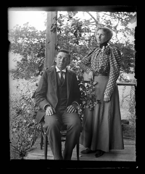 istock Husband and Wife Victorian-era Portrait 535161465