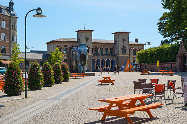 estación de tren de roskilde - roskilde fotografías e imágenes de stock