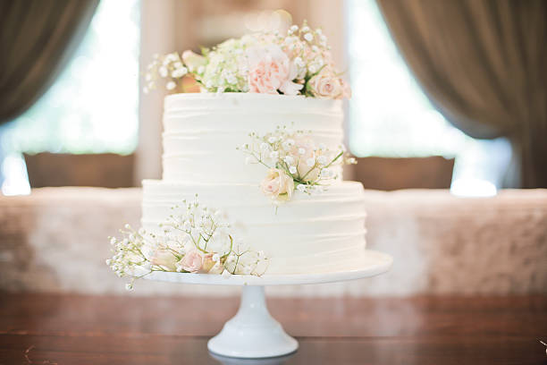 Wedding Cake Wedding cake set for the ceremony. wedding cake stock pictures, royalty-free photos & images