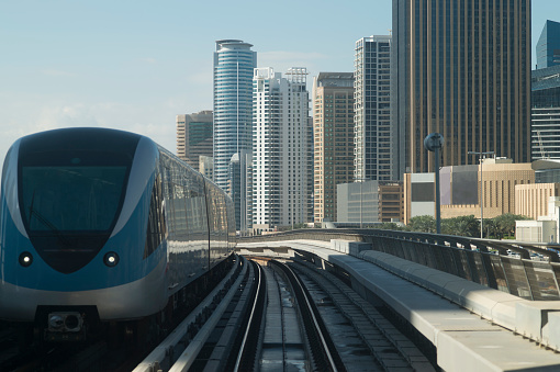Dubai Metro Running