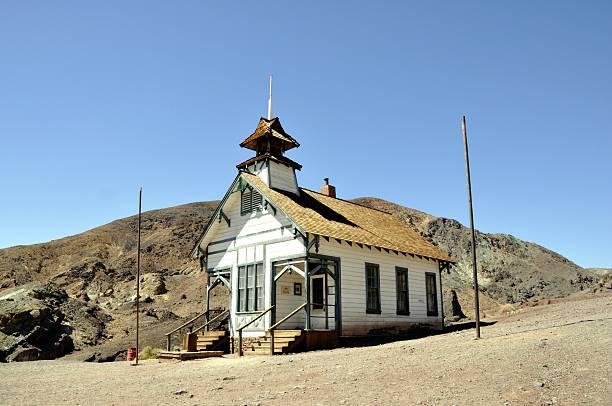 istock little church in dessert 535274985