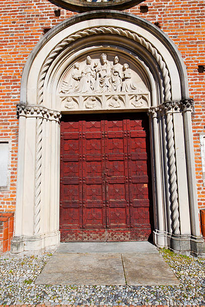 istock door   in italy  lombardy   column  the statue 535279247