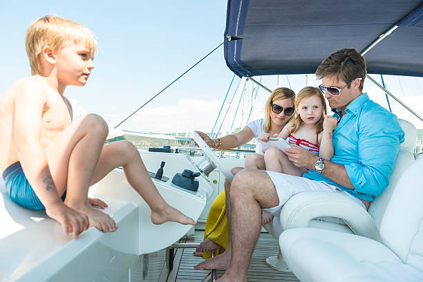 istock Family  on yacht for holidays 535377005
