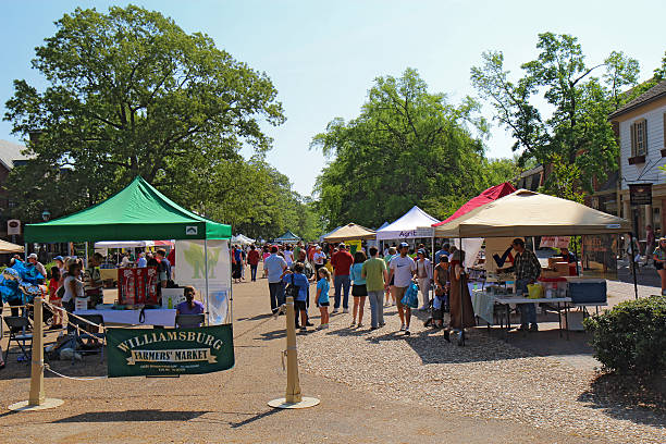 williamsburg farmers market square w merchants - 4813 zdjęcia i obrazy z banku zdjęć