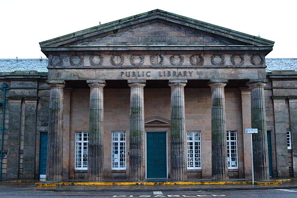 biblioteka publiczna w inverness - column ionic macro architecture zdjęcia i obrazy z banku zdjęć