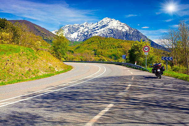 istock Snowy peaks of the Pariers mountain range 535427995