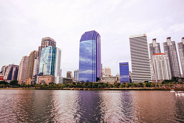 istock City park. A lake in the middle 535432509