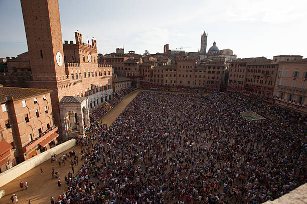 palio de siena - piazza del campo - fotografias e filmes do acervo