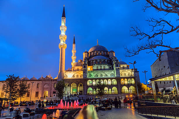 istock Yeni Cami mosque at night Istanbul Turkey 535457335
