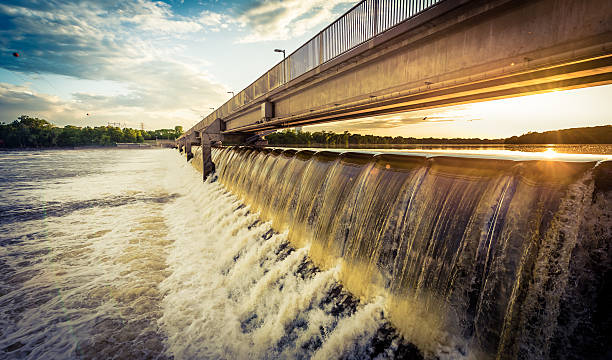 River Dam 6/6 Coon Rapids Dam on the Upper Mississippi River dam photos stock pictures, royalty-free photos & images