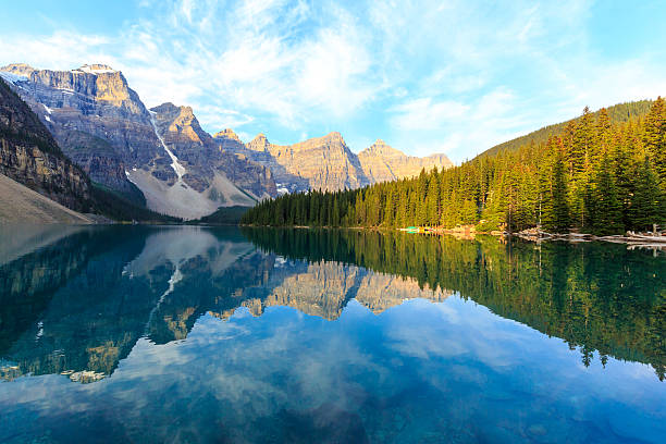 istock Moraine Lake, Canadian Rockies 535463171