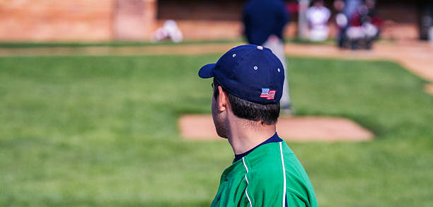 野球選手ピッチャー頭と肩 - baseball player american flag sport men ストックフォトと画像