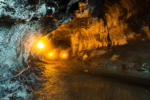 istock Lava Tube 535475374