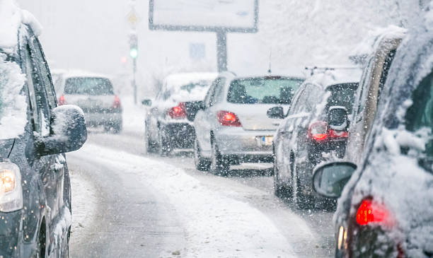istock Snowy European day traffic 535492521