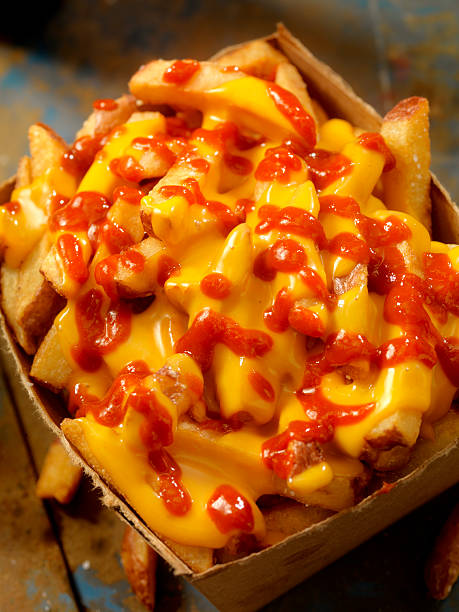 istock Cheese Fries with Chilli Sauce 535512602