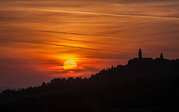 istock Pienza town at sunset, Tuscany, Italy 535565627