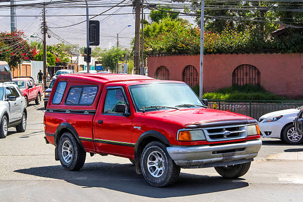 ford ranger - covered truck foto e immagini stock