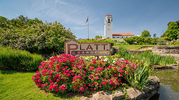 платт садов в штате айдахо с железнодорожного депо бойсе - idaho boise summer flower стоковые фото и изображения