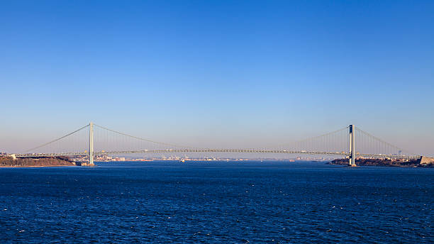 the narrows мост verrazano - cable stayed bridge staten island brooklyn new york city стоковые фото и изображения