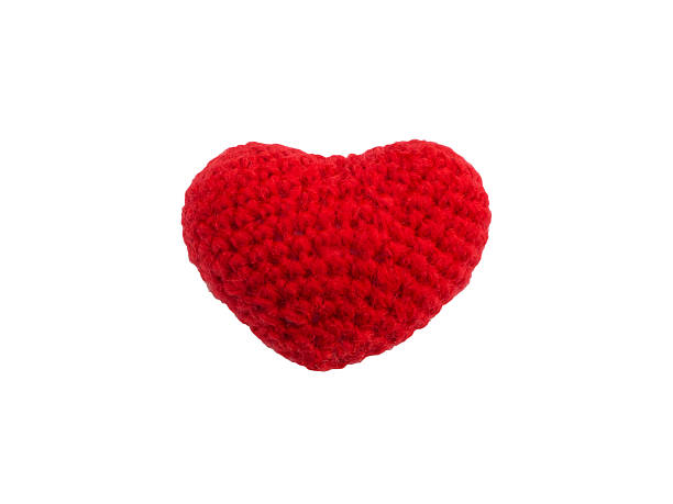 szydełkowana czerwone serce puste - wool knitting heart shape thread zdjęcia i obrazy z banku zdjęć