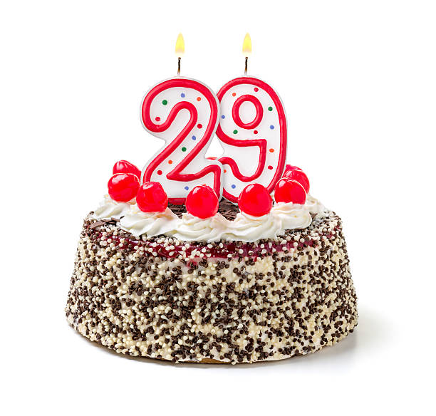 bolo de aniversário com velas queima número 29 - gateaux birthday candle cake - fotografias e filmes do acervo