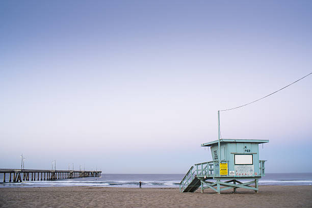 istock Venice Beach Lifeguard Hut 3 535722517