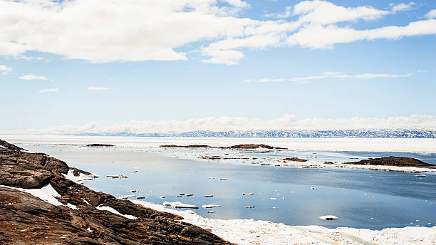 tundra z ziemia baffina, frobisher bay, nunavut, kanada. - baffin island zdjęcia i obrazy z banku zdjęć