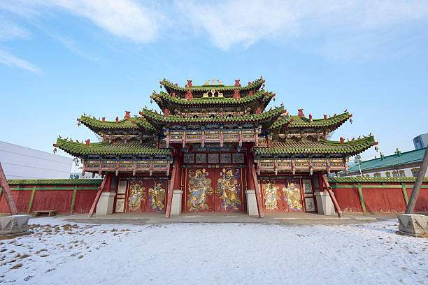 istock Portal at Winter Palace 535845157