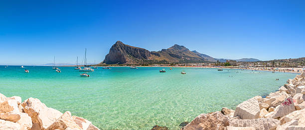 spiaggia e mare mediterraneo di san vito lo capo, italia - lo foto e immagini stock