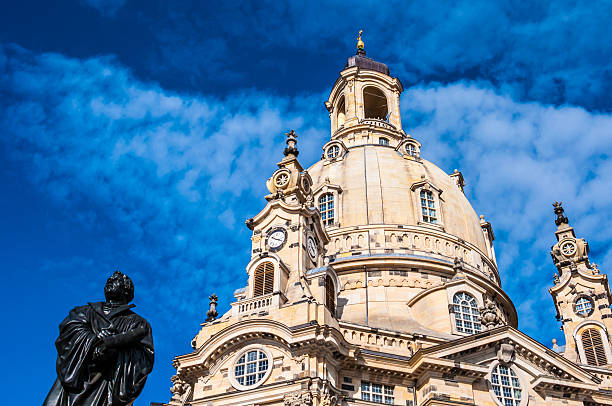 istock Dresden Frauenkirche 535887429