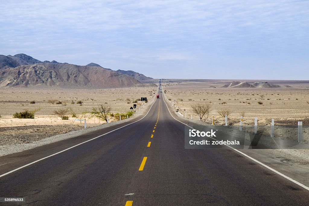 Empty Road in South America, Perù Pan-American road Pan-American Highway Stock Photo