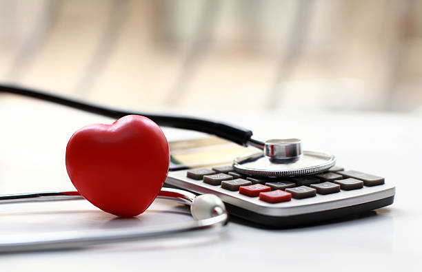 istock Heart Care and calculator 535897757